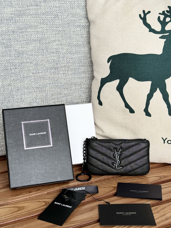 イヴサンローラン財布正面デザイン